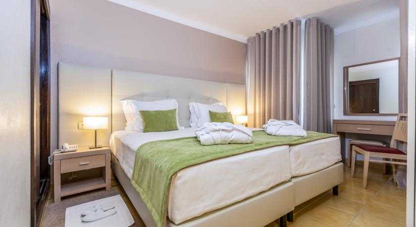 Viajes Santa Eulália Hotel Apartamento & Spa + Entradas Zoomarine Parque temático 1 día Viajes Santa Eulália Hotel Apartamento & Spa + Entradas Zoomarine Parque temático 1 día