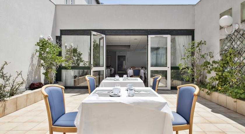 Viajes Quality Reus + Entradas Circo del Sol Amaluna - Nivel 2 Viajes Quality Reus + Entradas Circo del Sol Amaluna - Nivel 2