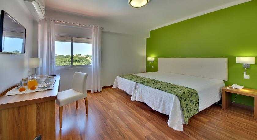 Viajes Zodiaco + Entradas Zoomarine Parque temático 1 día Viajes Zodiaco + Entradas Zoomarine Parque temático 1 día