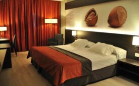 Viajes Brea's Hotel + Entradas PortAventura 3 días