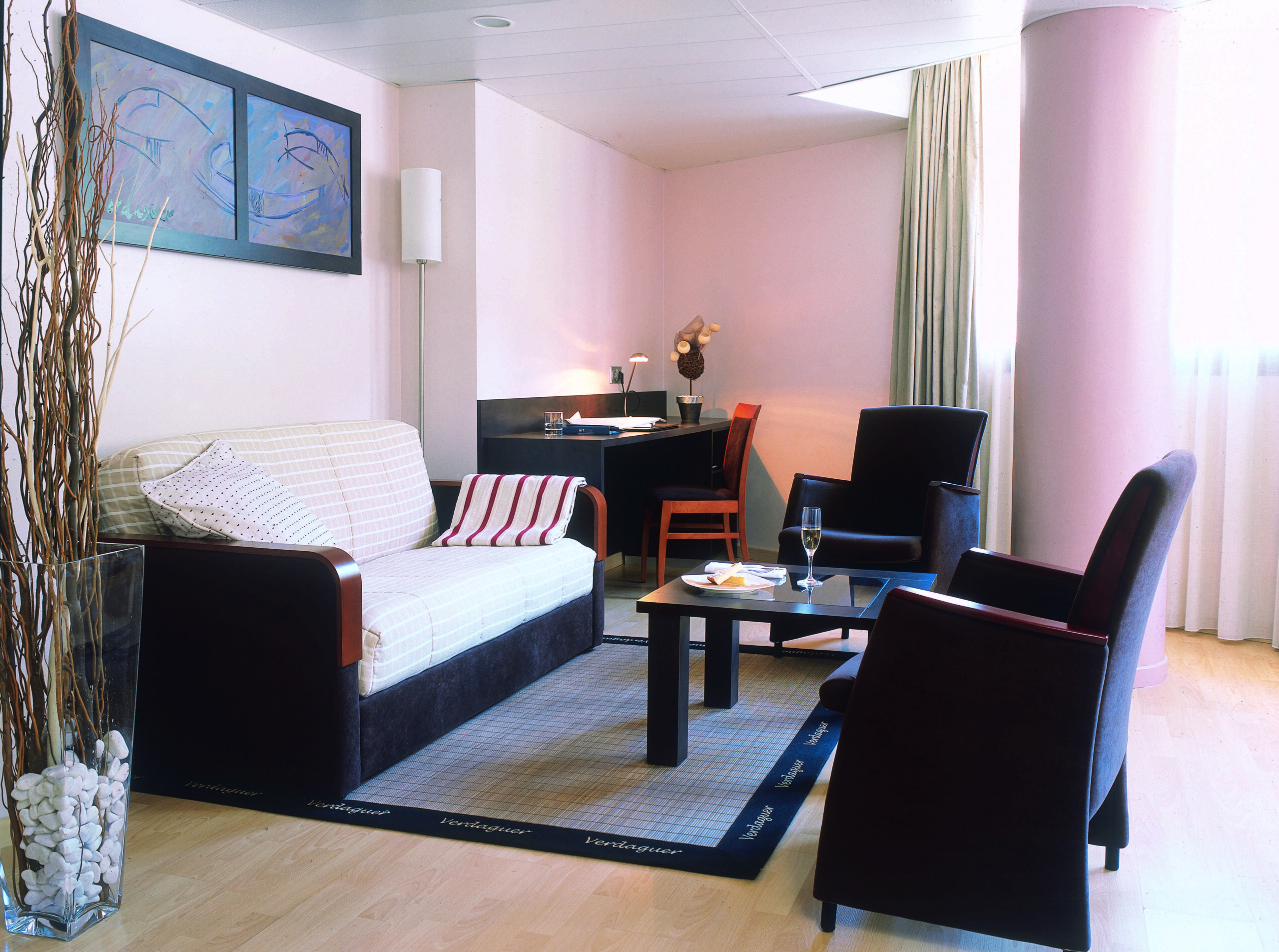 Viajes Arthotel Q + 2 Viajes en Tobotronc Viajes Arthotel Q + 2 Viajes en Tobotronc