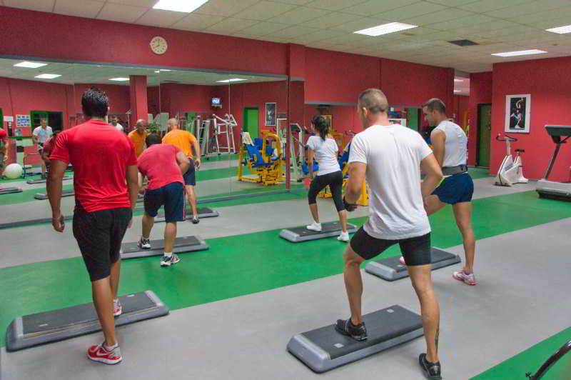 Viajes Relaxia Lanzasur Club + Surfari en Playa Blanca de 4 horas / dia Viajes Relaxia Lanzasur Club + Surfari en Playa Blanca de 4 horas / dia