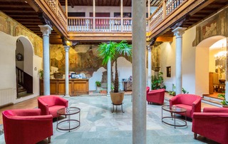 Viajes Palacio Santa Ines + Forfait Sierra Nevada Viajes Palacio Santa Ines + Forfait Sierra Nevada