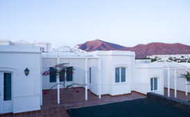 Viajes Bungalows Coloradamar + Surfari en Playa Blanca  de 4 horas / dia