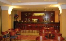 Viajes Zentral Center + Entradas Loro Parque 1día y Siam Park 1 día