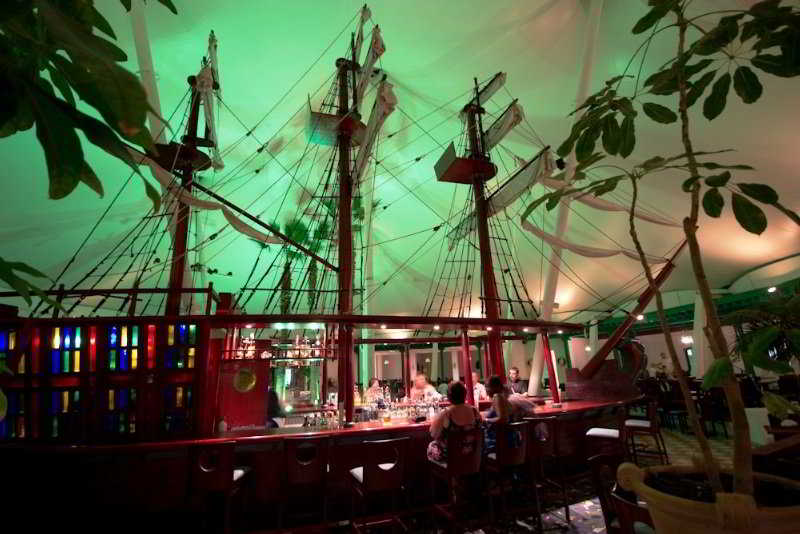 Viajes Los Zocos + Curso de Famara 3 hora / dia Viajes Los Zocos + Curso de Famara 3 hora / dia