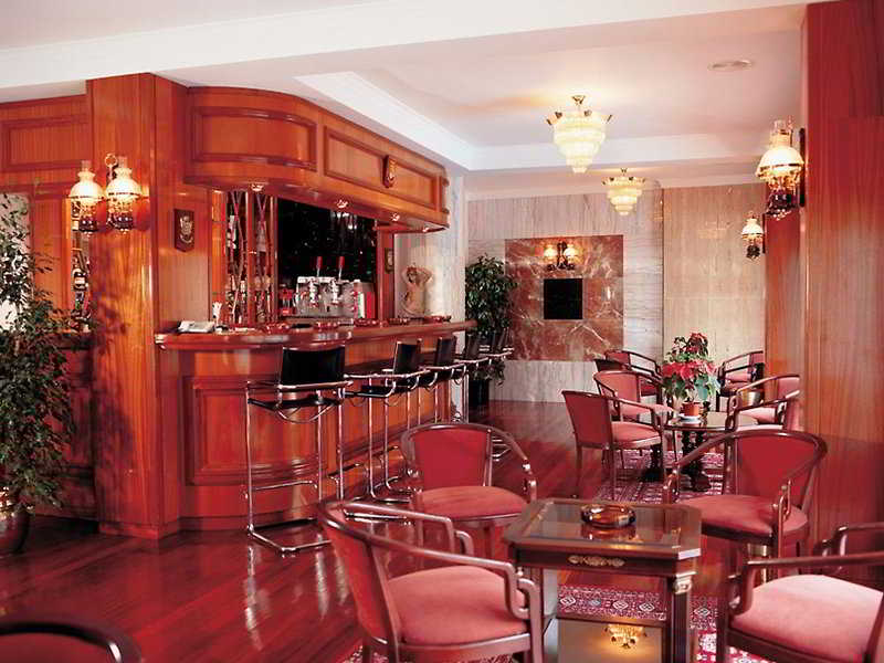 Viajes Don Manolito + Entradas Loro Parque 1 día Viajes Don Manolito + Entradas Loro Parque 1 día