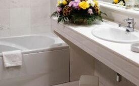 Viajes Catalonia Santa Justa + Visita Guiada por Sevilla + Crucero Guadalquivir