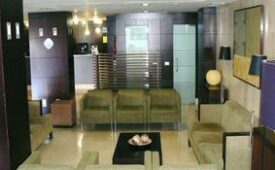 Viajes NH Imperial Playa + Surf Privado en Las Palmas  2 hora / dia