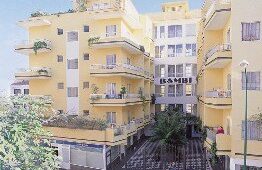 Viajes RF Bambi + Entradas Loro Parque 1 día