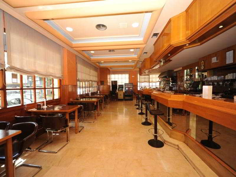 Viajes Oroel + Forfait Astún Viajes Oroel + Forfait Astún