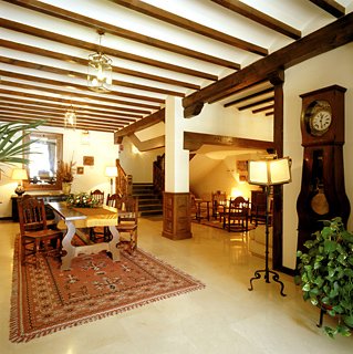 Viajes Parador de Santillana del Mar + Entradas 1 día Parque de Cabárceno Viajes Parador de Santillana del Mar + Entradas 1 día Parque de Cabárceno