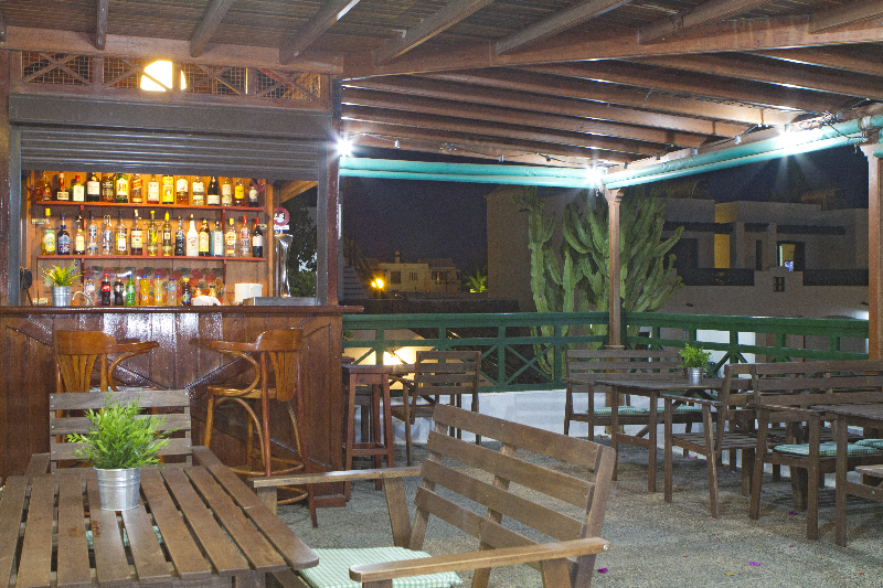 Viajes Guinate + Surf en Famara 5 hora / dia Viajes Guinate + Surf en Famara 5 hora / dia