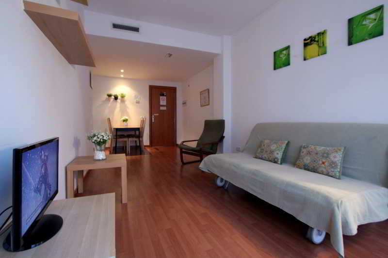 Viajes Villarroel Residence Apartments + Tour Lo mejor de Gaudí Viajes Villarroel Residence Apartments + Tour Lo mejor de Gaudí