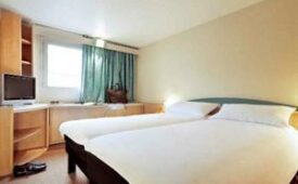 Viajes Hotel Ibis Granada + Visita Alhambra y Granada con audioguía 48h