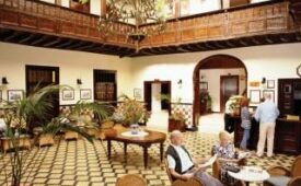 Viajes Marquesa Plaza + Entradas Loro Parque 1día y Siam Park 1 día