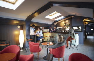 Viajes Reial Pirineus Hotel + Visita Bodegas Borda Sabaté 1944 Viajes Reial Pirineus Hotel + Visita Bodegas Borda Sabaté 1944