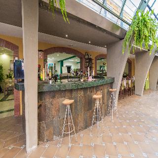 Viajes La Carabela + Surf Puerto De La Cruz 2 hora / dia Viajes La Carabela + Surf Puerto De La Cruz 2 hora / dia