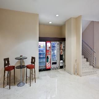 Viajes NH Parla Express + Entradas 2 días consecutivos Warner Viajes NH Parla Express + Entradas 2 días consecutivos Warner