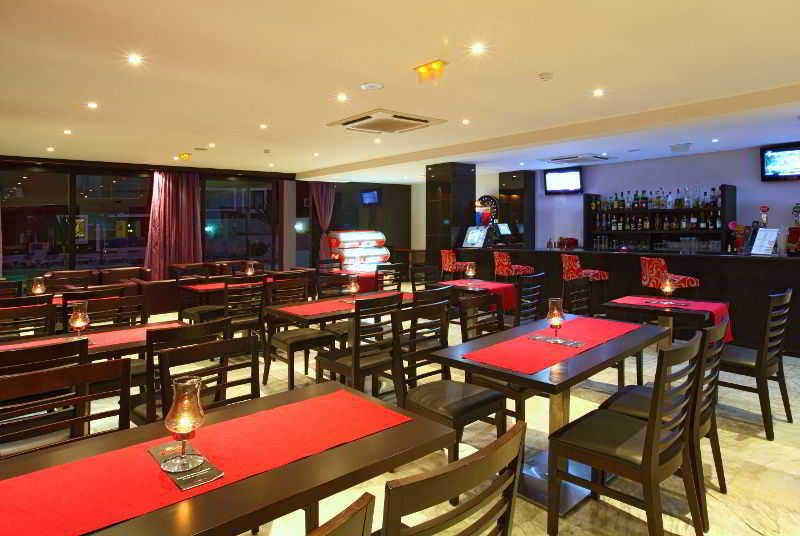 Viajes Hotel Topazio + Entradas Zoomarine Parque temático 1 día Viajes Hotel Topazio + Entradas Zoomarine Parque temático 1 día