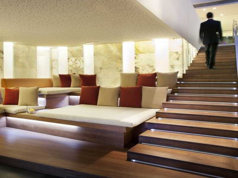 Viajes Ayre Hotel Rosellon + Entradas al Museo del Camp Nou Viajes Ayre Hotel Rosellon + Entradas al Museo del Camp Nou