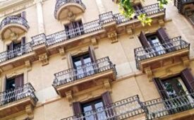 Viajes MH Apartments Tetuan + Tour Lo mejor de Gaudí