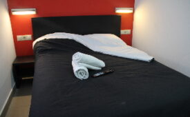 Viajes Youth Hostel Center Valencia + Entradas Oceanogràfic + Hemisfèric