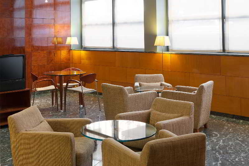 Viajes NH Sants Center + Aquarium de Barcelona Viajes NH Sants Center + Aquarium de Barcelona