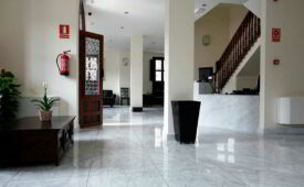 Viajes Casa del Trigo + Visita Alhambra con guía