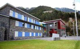 Viajes Alberg La Comella + Entrada Única Naturlandia + P. Animales