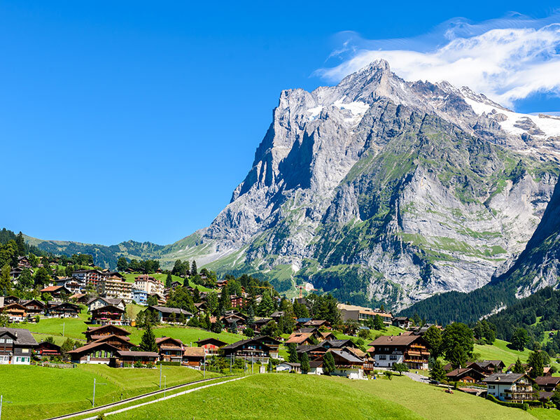 10000025533781292660590 Cita en los Alpes suizos: 1 noche en Grindelwald o St-Moritz