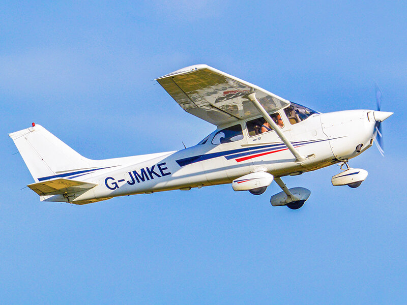 1000002683554807424073 Vuelo de iniciación en avioneta de 30 min para 2 personas