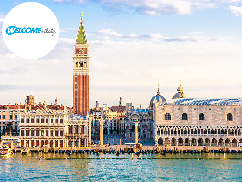 Venice,,Italy,-,Piazza,San,Marco,In,The,Morning Escapada a la Ciudad de los Canales: 2 noches en B&B