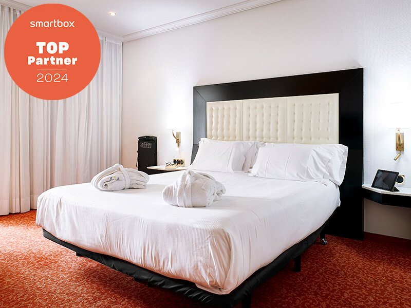 1000002978326800170943 Abba Fonseca Hotel 4*: 1 noche con comida o cena en Salamanca