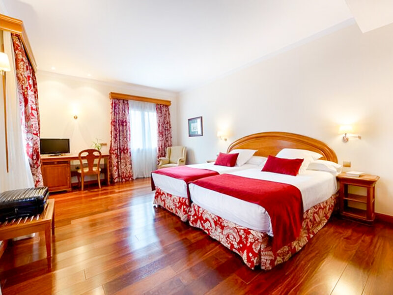 1000002991817705271111 AZZ Peñafiel Las Claras 4*: 1 noche y cena en el Restaurante Conde de Lucanor